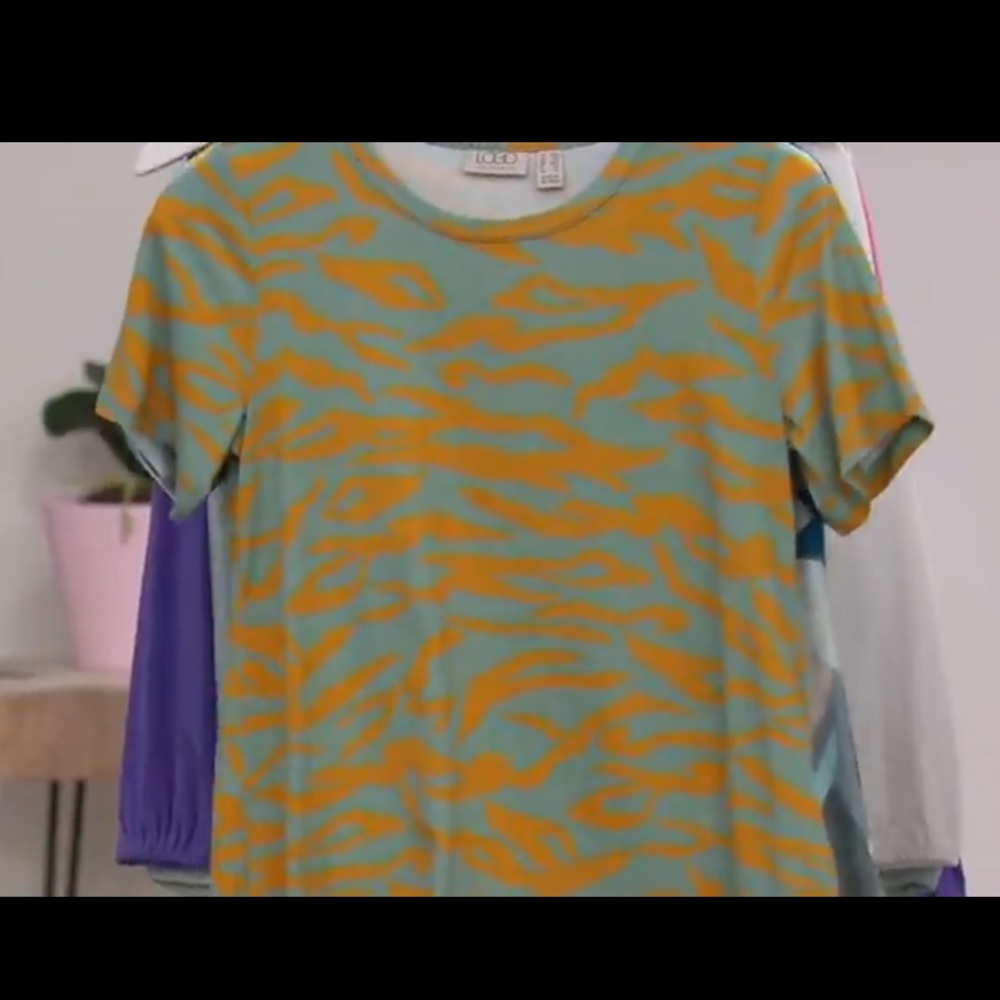 LOGO by Lori Goldstein Mint and Mustard Zebra-Print Long Sleeve Tee